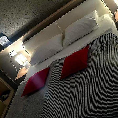 Bonitos, Sobe-Rooms スラヴォンスキ・ブロド 部屋 写真