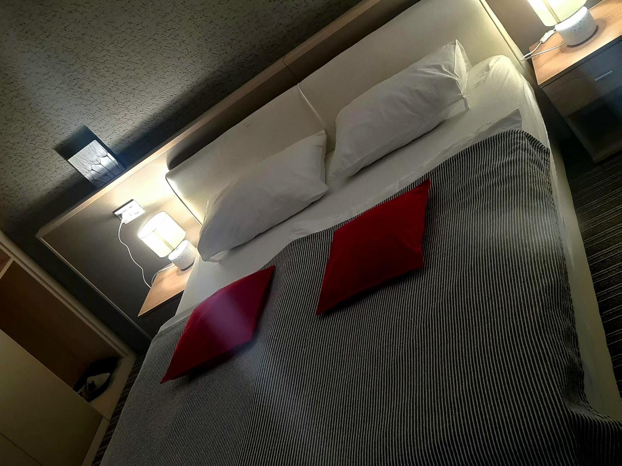 Bonitos, Sobe-Rooms スラヴォンスキ・ブロド 部屋 写真